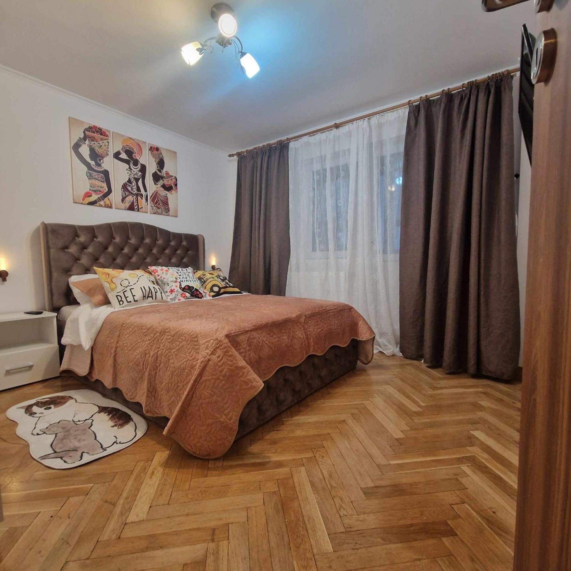Lovely 2 Bedrooms Flat Cornelia- Central Corabia エクステリア 写真