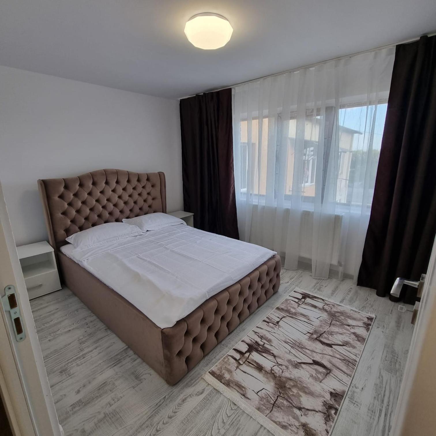 Lovely 2 Bedrooms Flat Cornelia- Central Corabia エクステリア 写真