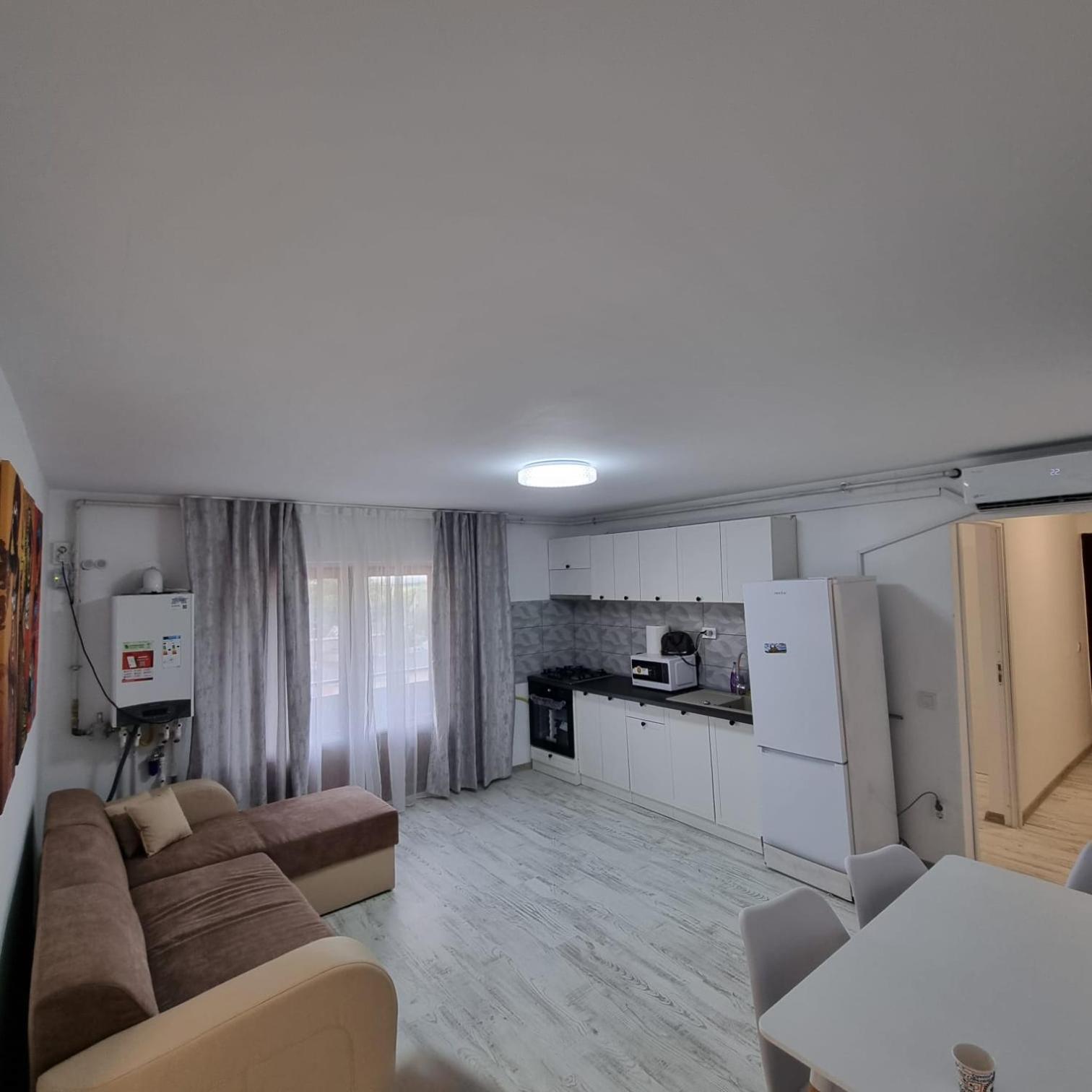 Lovely 2 Bedrooms Flat Cornelia- Central Corabia エクステリア 写真
